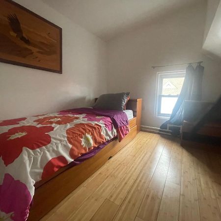 Private Loft 5 Min Away From Lga Lägenhet New York Exteriör bild